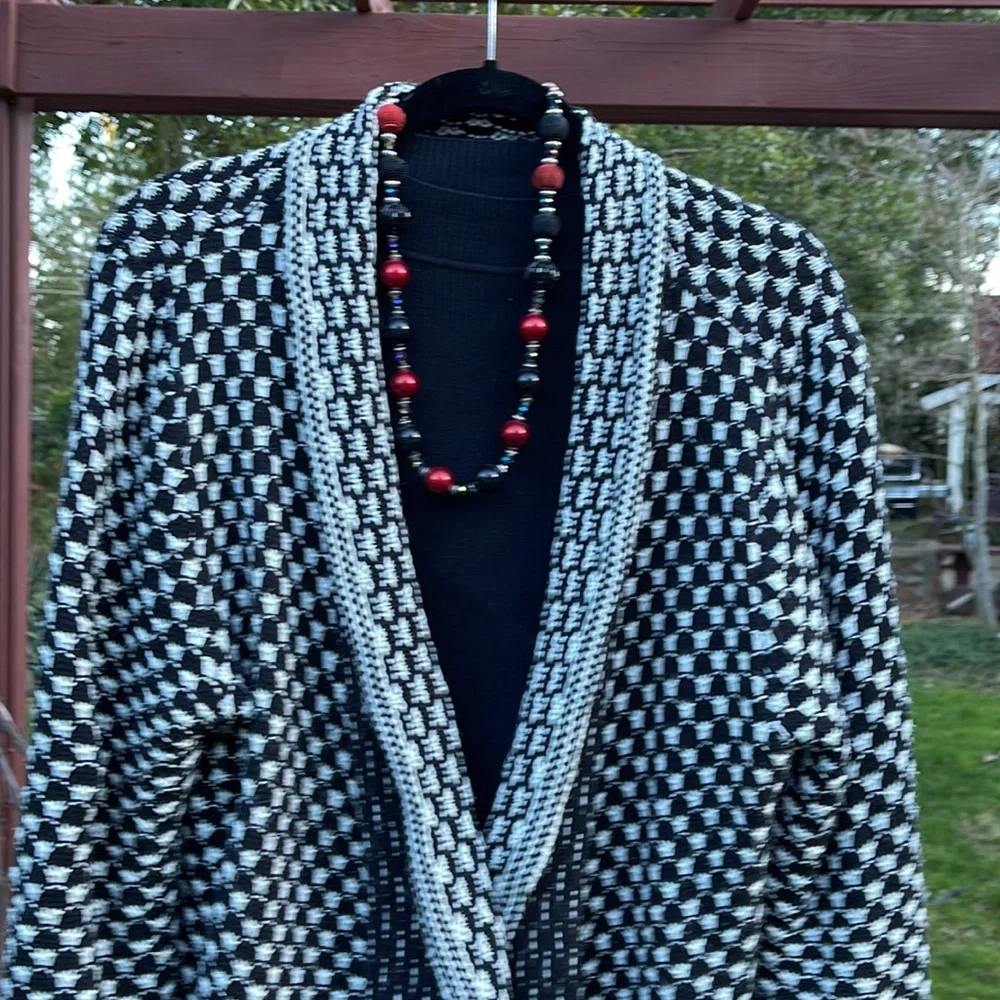 🌺 Creazioni Effect; NICE Designer Black/White Long Sweater in Misses Size XL! - Picture 2 of 12